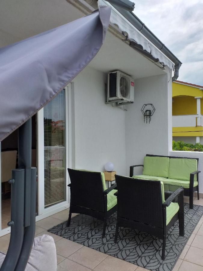 Apartments Golic Biograd Na Moru Exteriör bild